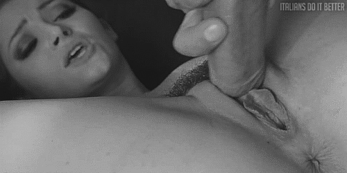 Masajes En El Clitoris Gifs Porno Fotos Xxx Animadas